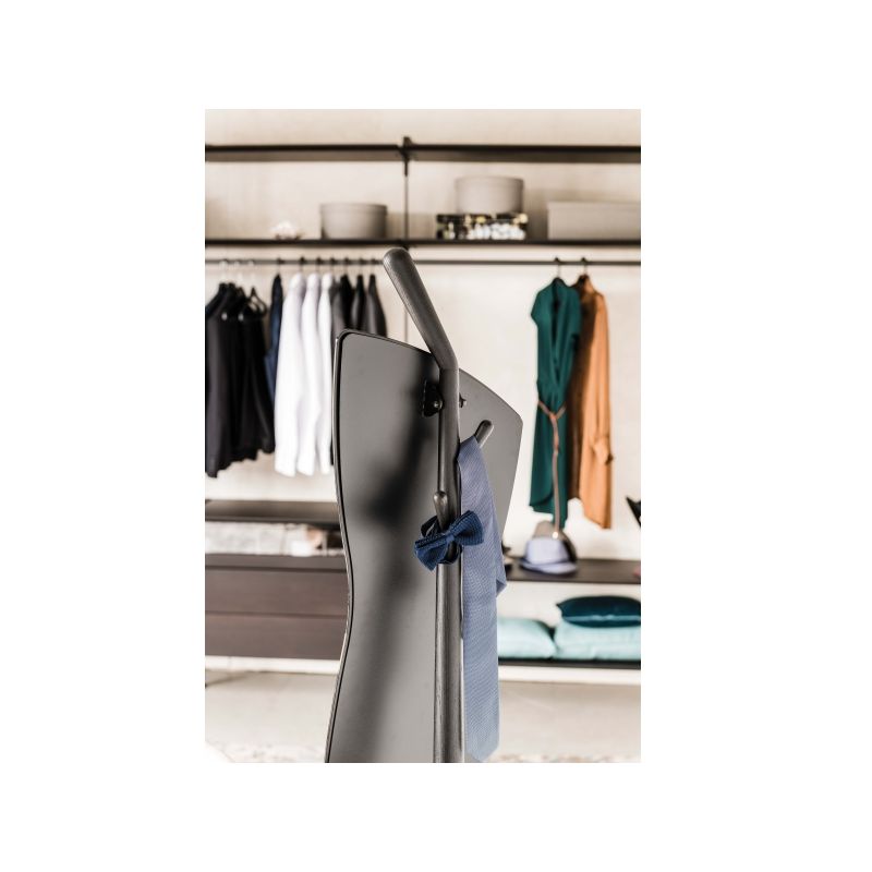 Image clothes hanger mirror | Cattelan Italia [category] SKU image
